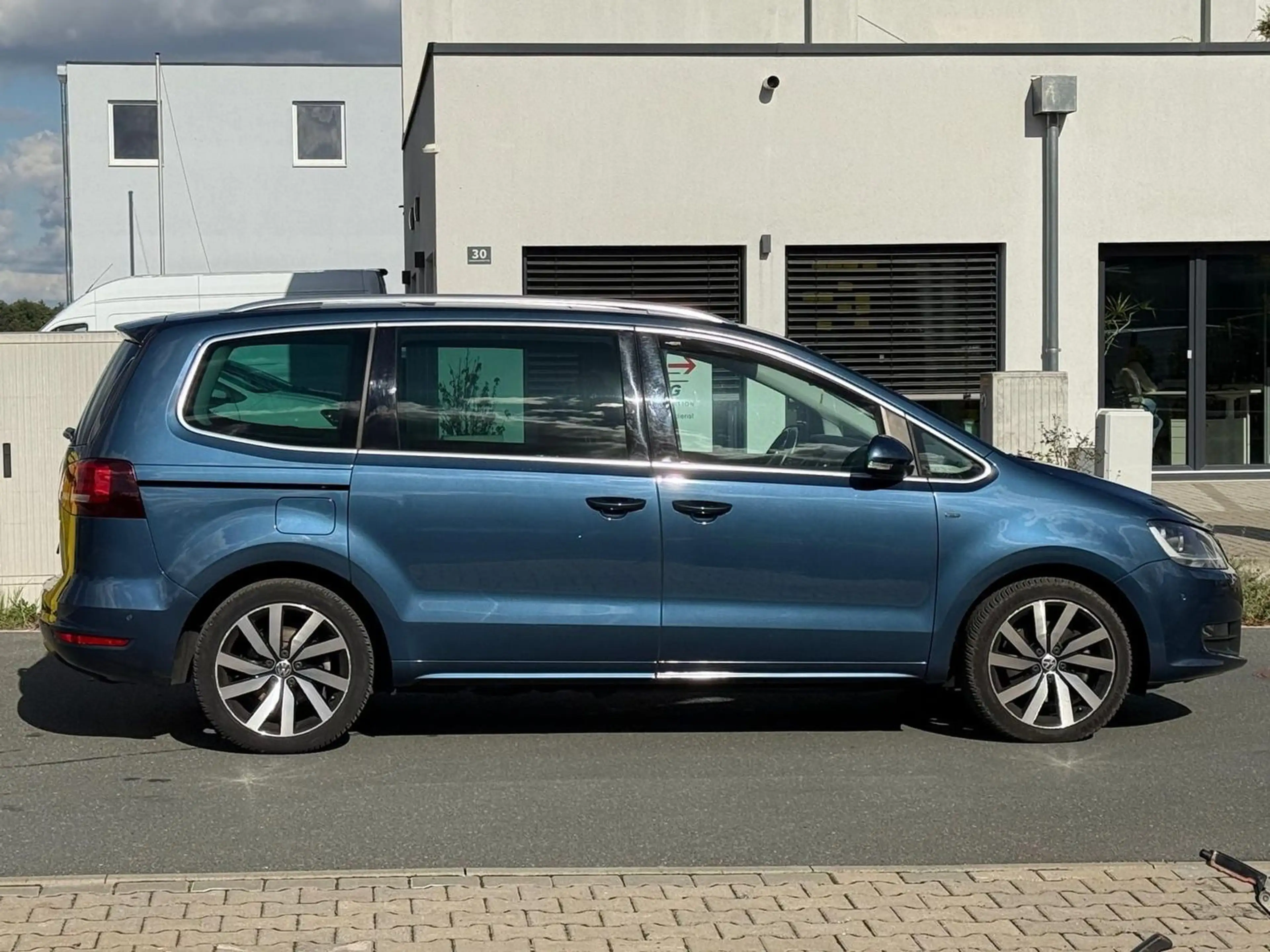 Volkswagen Sharan Ocean *ACC*SHZ*Pano*Navi*PDC* — photo 8