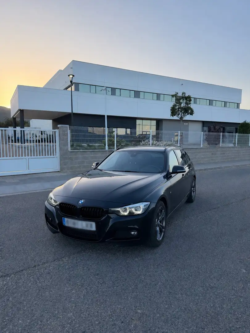 BMW 320 320dA Touring xDrive - 1