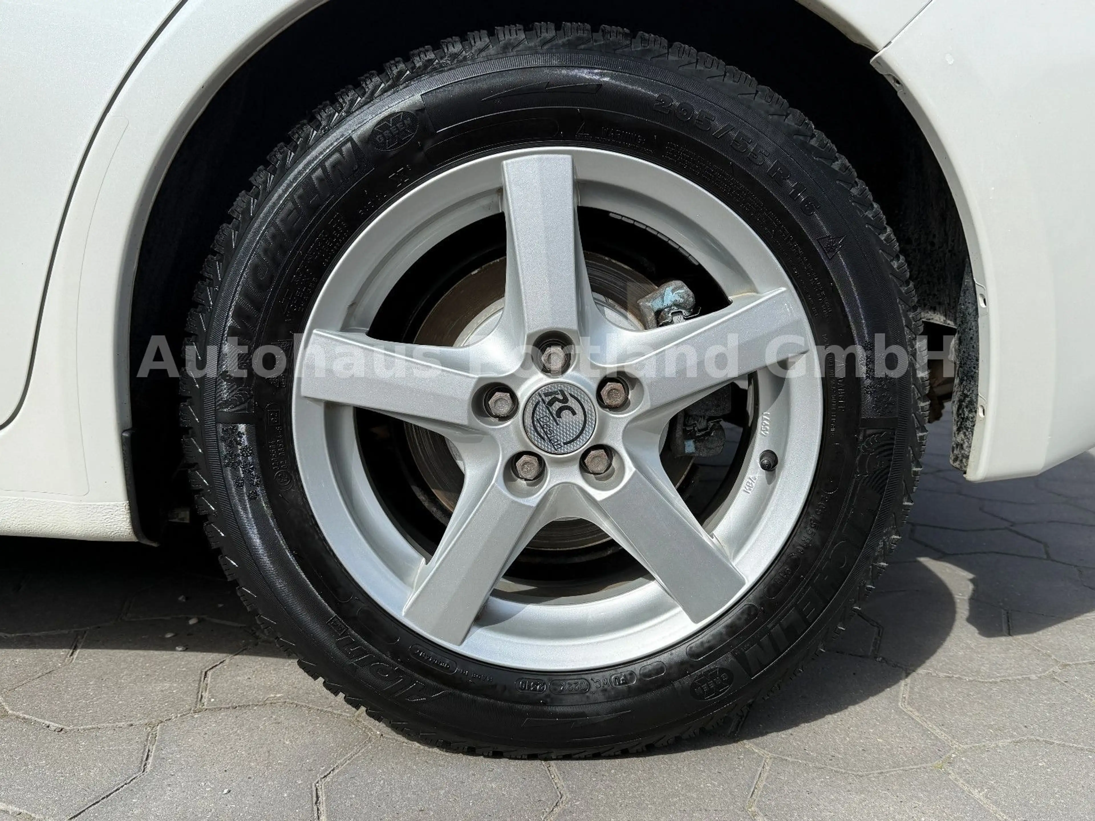 Subaru Impreza 2.0 D Boxer Active 4WD/1.Hand/14TKM/S-He — photo 13