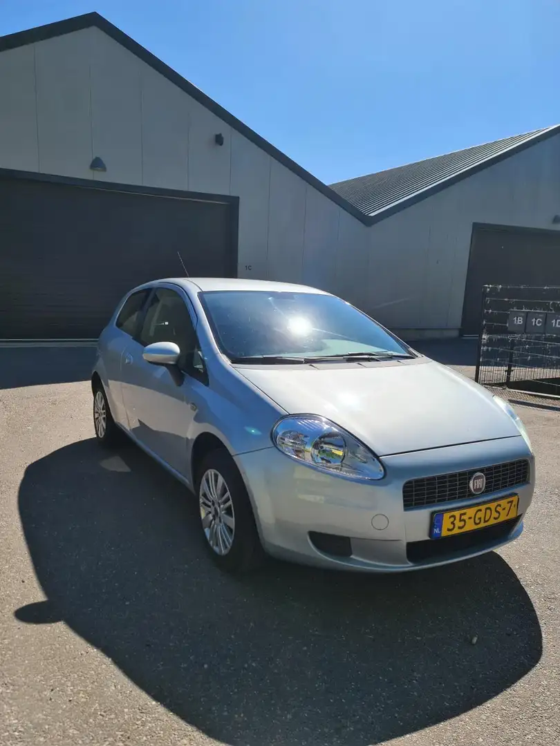Fiat Grande Punto 1.4 Dynamic AIRCO- NIEUWE DISTRIBUTIE RIEM- LAGE K Grau - 2