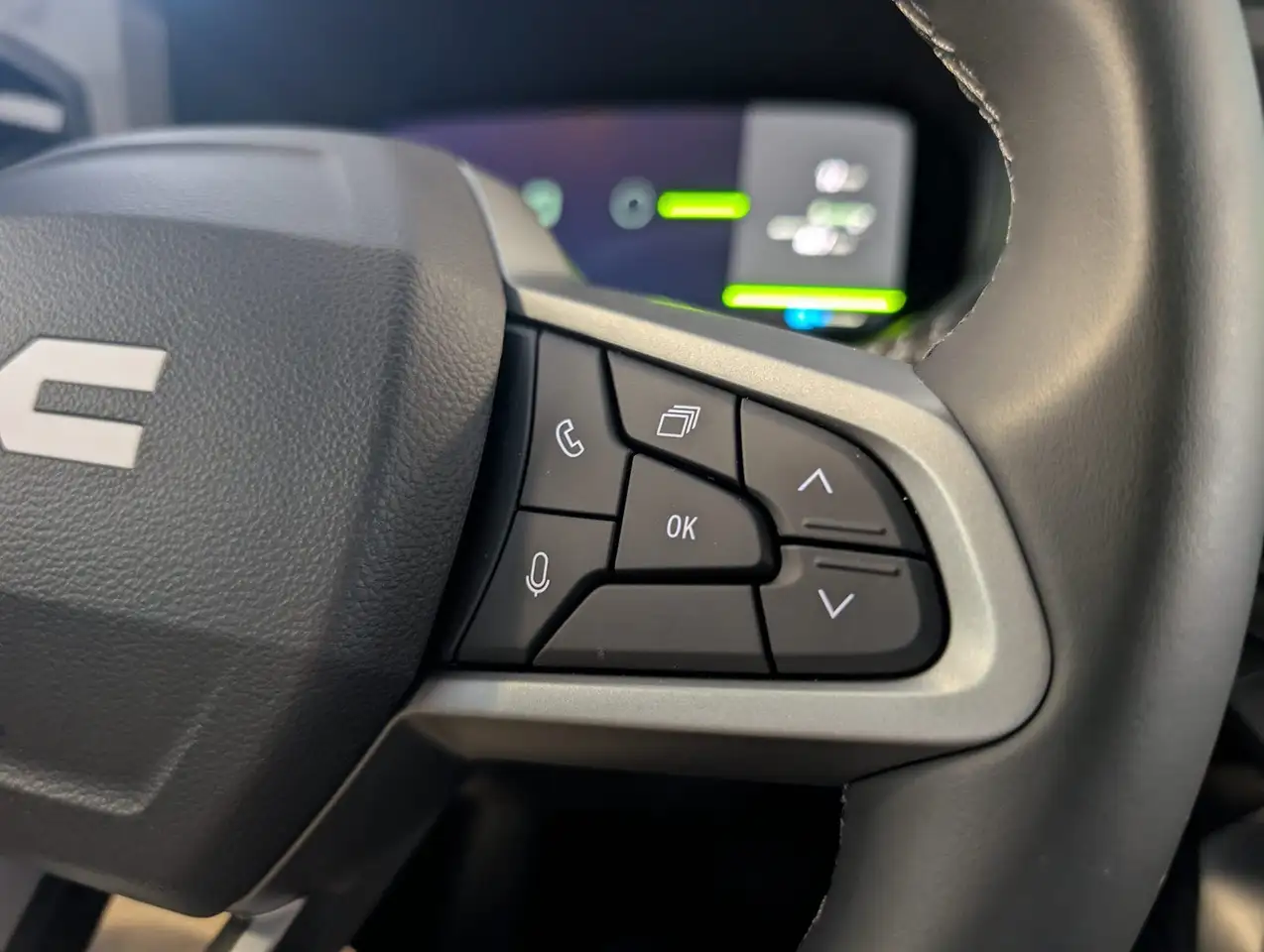 Dacia Bigster journey hybrid 155 8