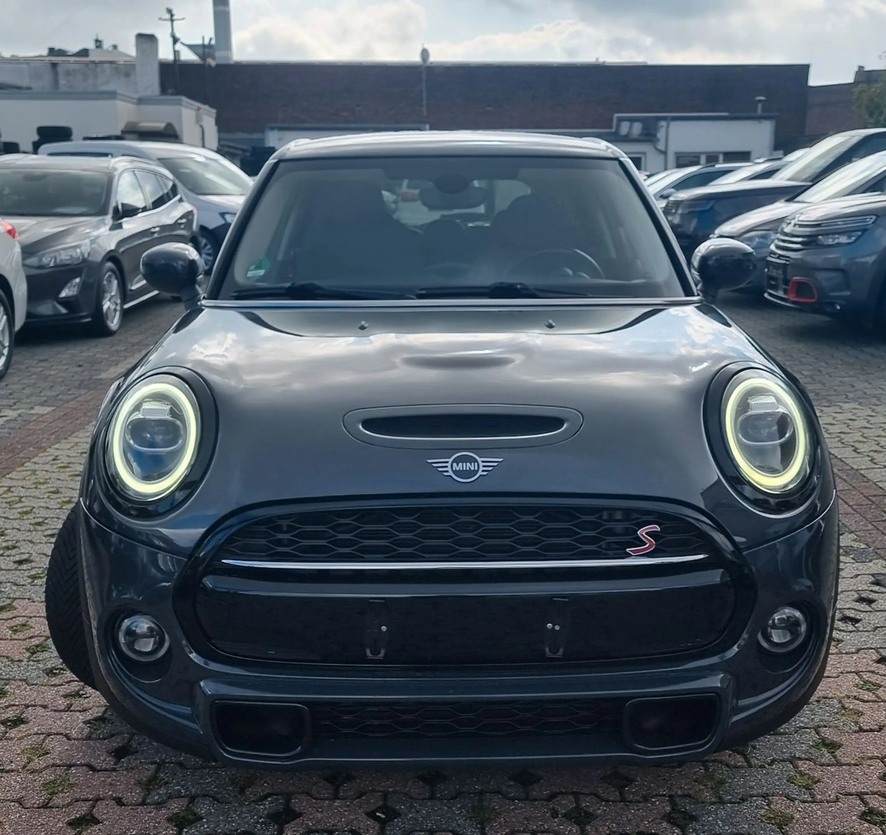MINI Cooper S COOPER S Mini 5-trg.-LEDER-TEMPOMAT-71TKM- — photo 2