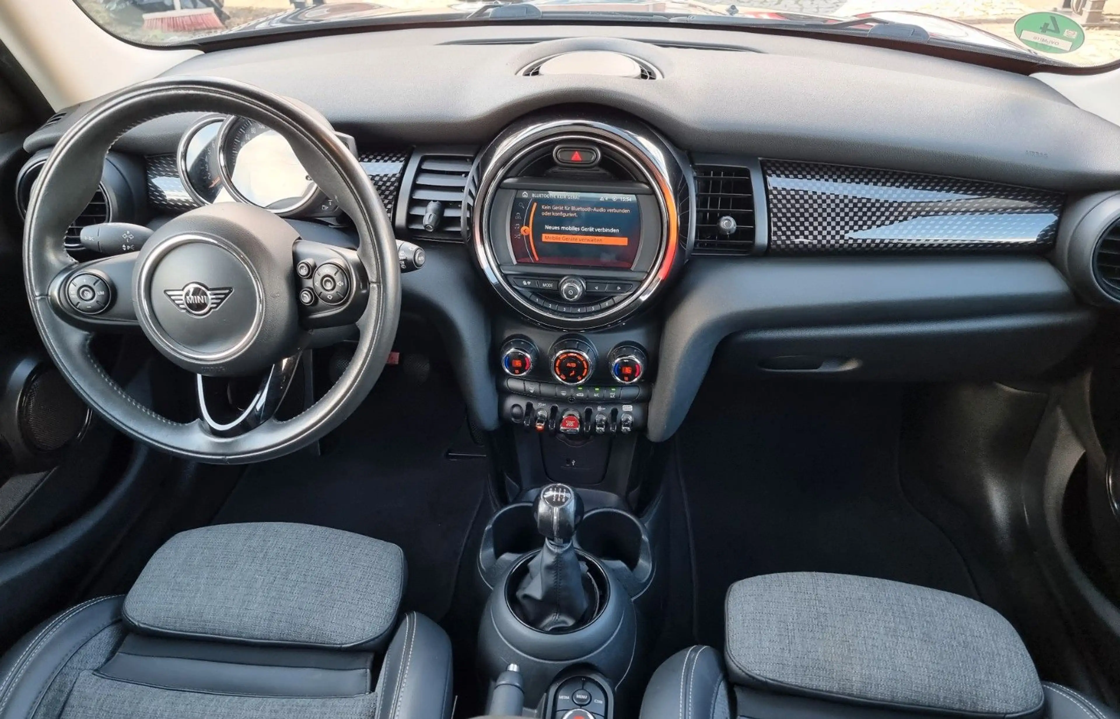 MINI Cooper S COOPER S Mini 5-trg.-LEDER-TEMPOMAT-71TKM- — photo 17