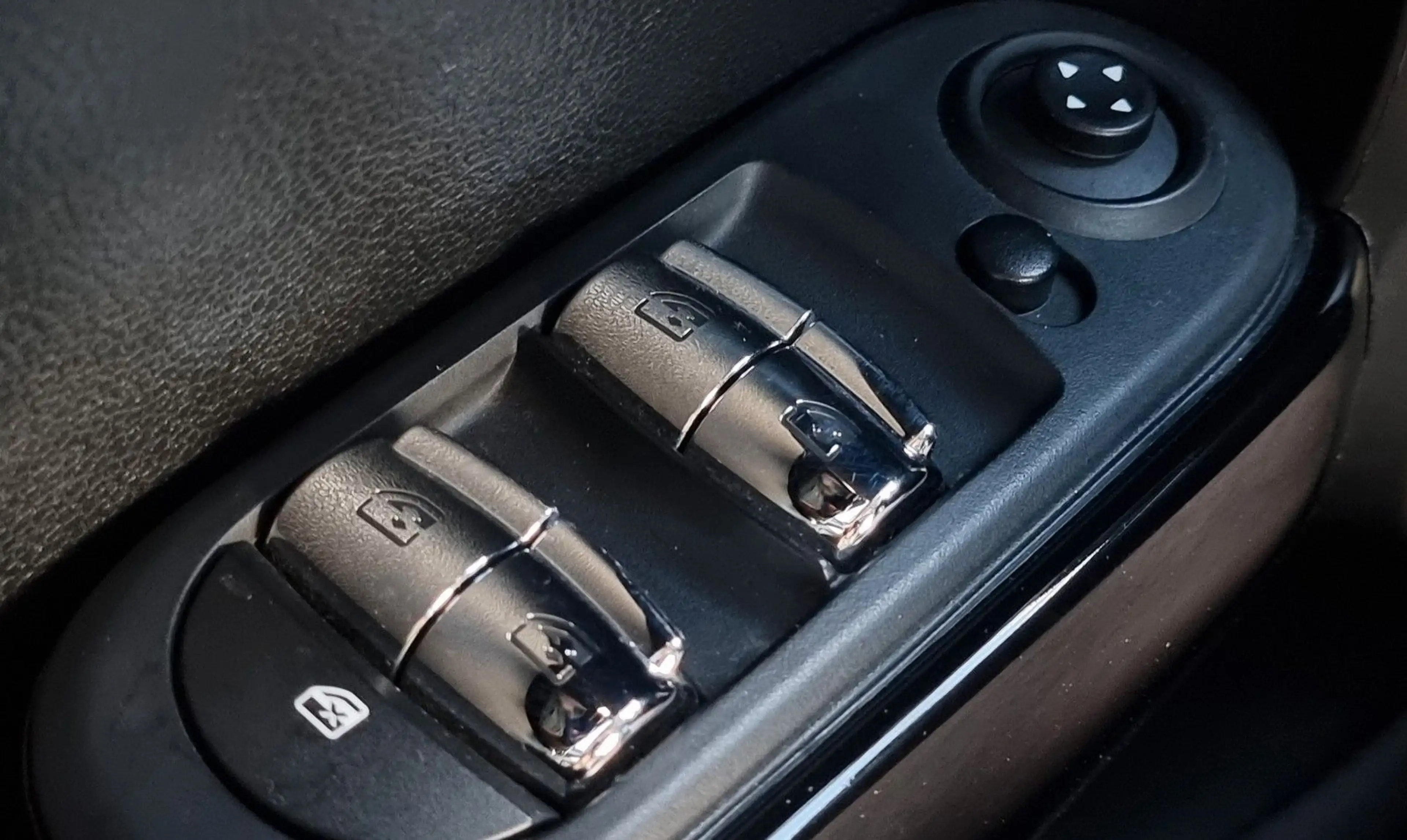 MINI Cooper S COOPER S Mini 5-trg.-LEDER-TEMPOMAT-71TKM- — photo 23