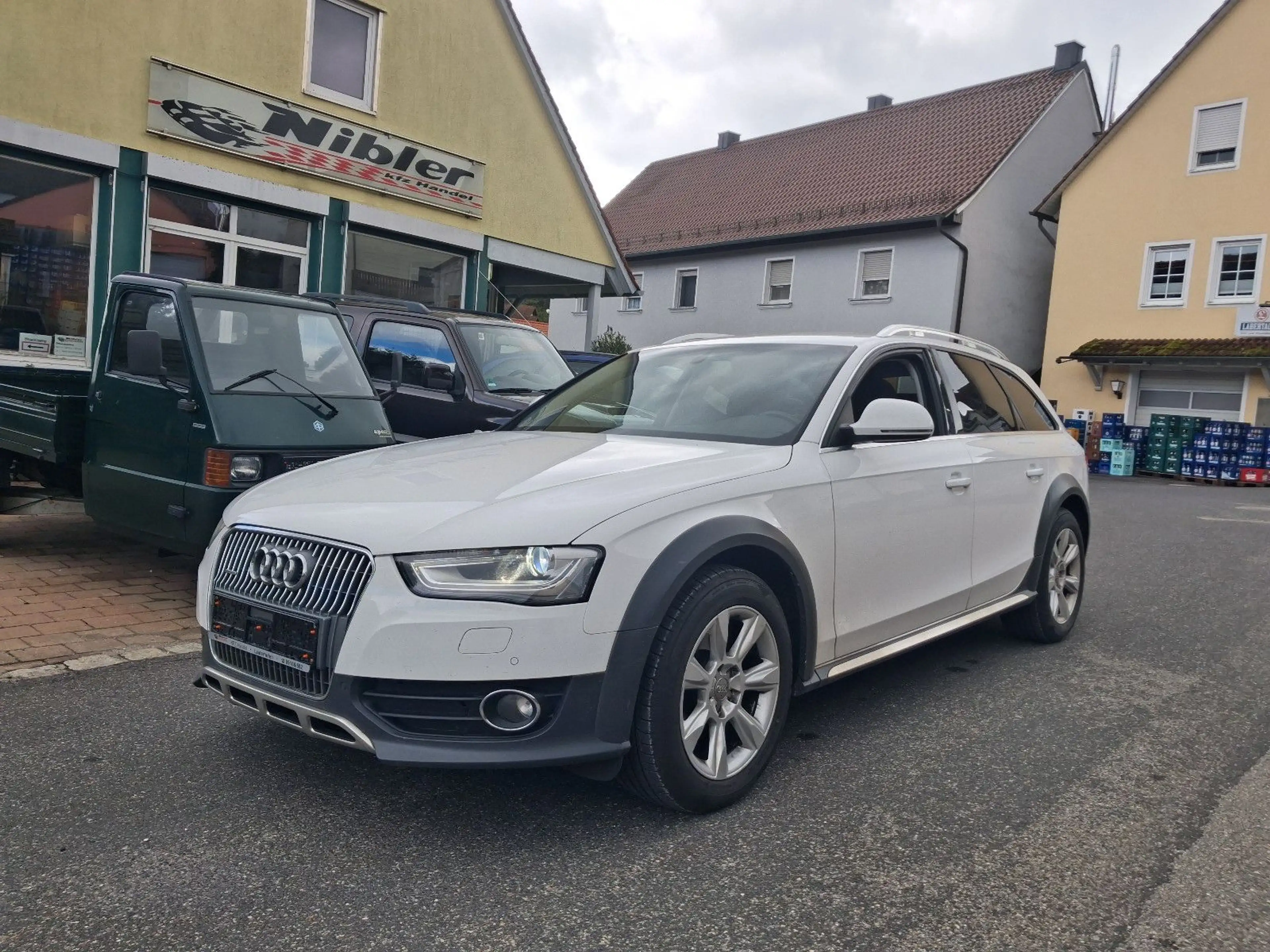 Audi A4 allroad 2.0 TDI S-tr. qu. EURO 6+AHK+PDC+NAVI