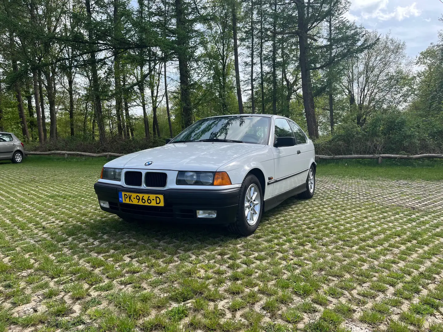 BMW 316 316i Executive compact Fehér - 1