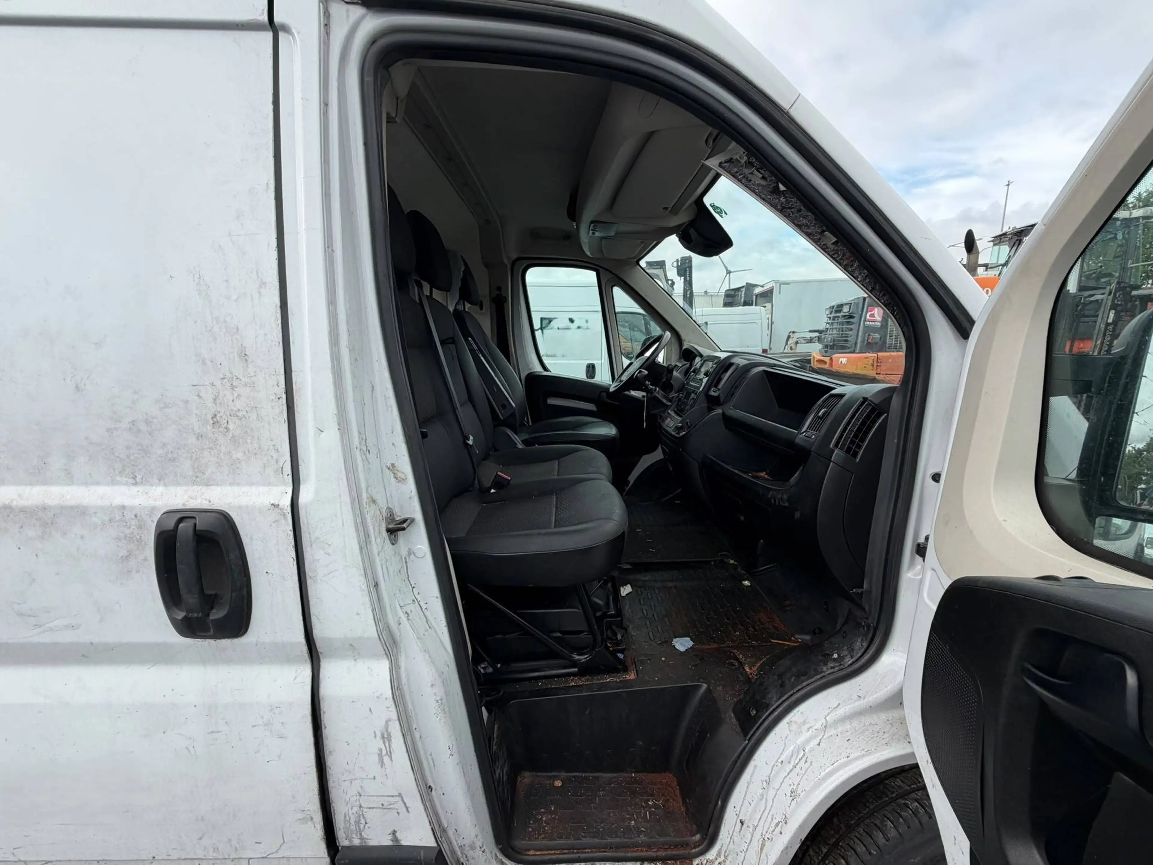 Citroen Jumper (Stock ID 61324) MOTOR DEFECT! — photo 13