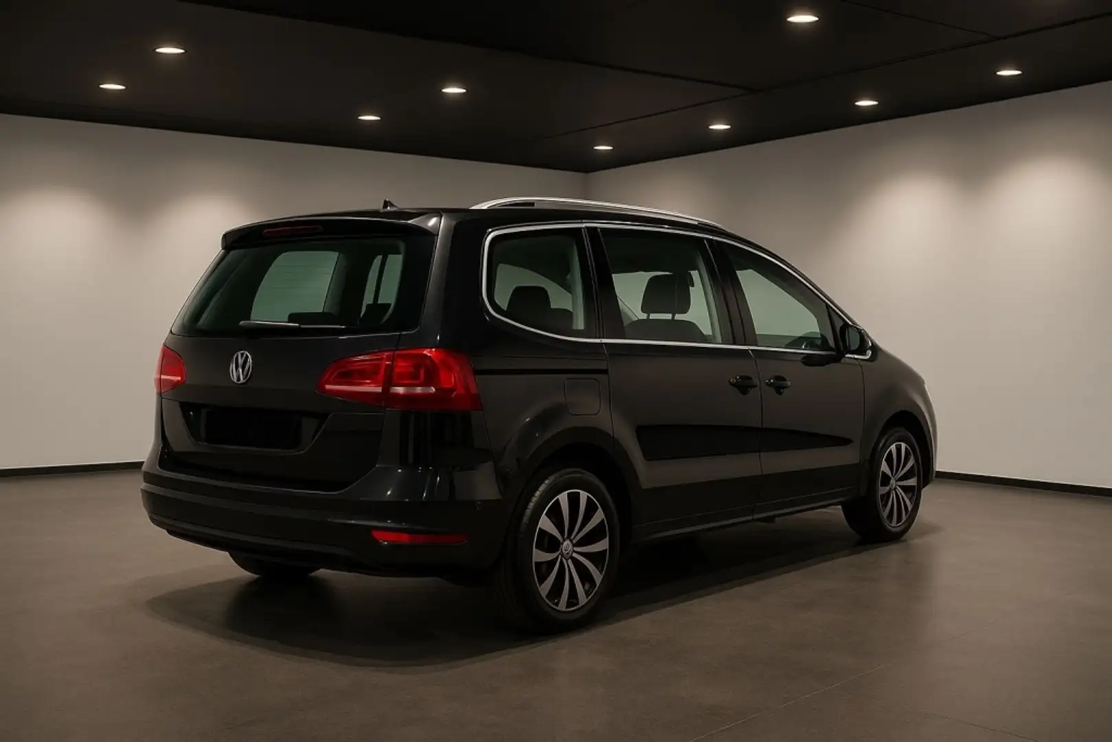 Volkswagen Sharan 2.0TDI Advance BMT DSG 140 Negro - 2