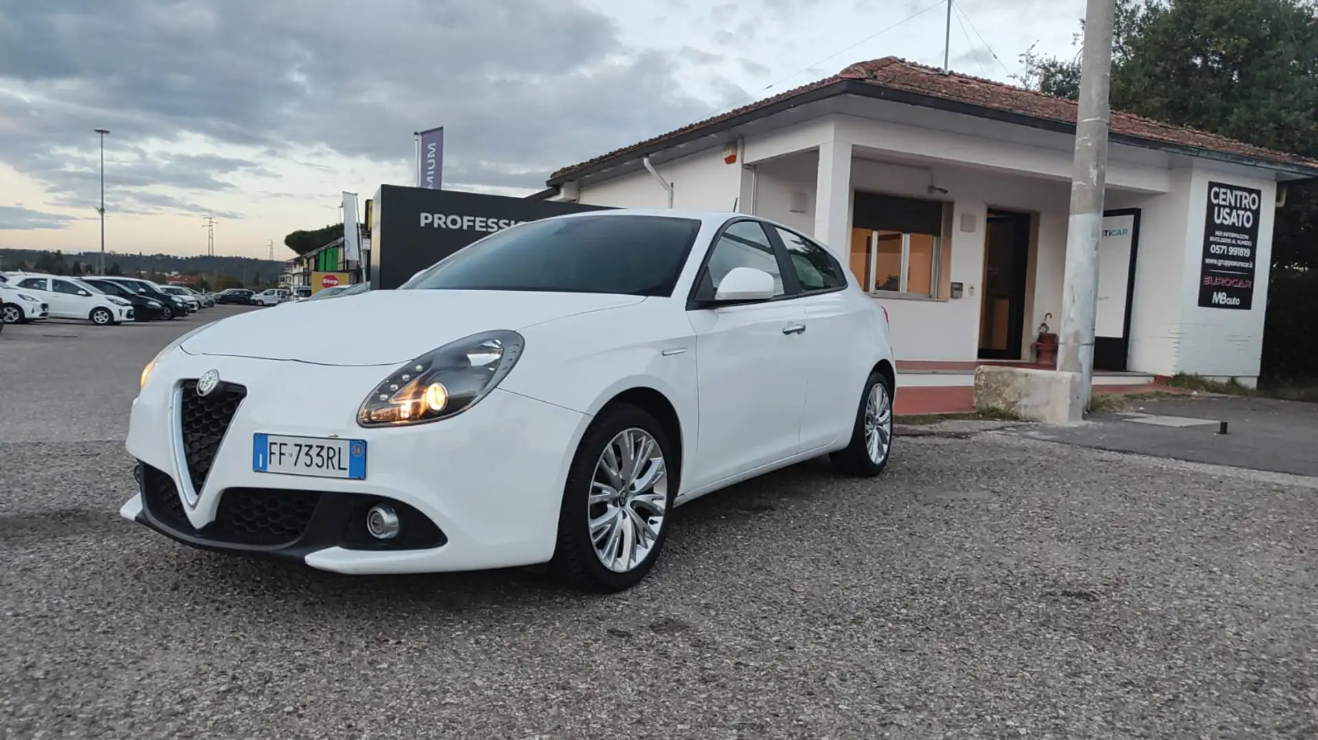Alfa Romeo Giulietta Giulietta 1.6 JTDm 120 CV Bianco - 1