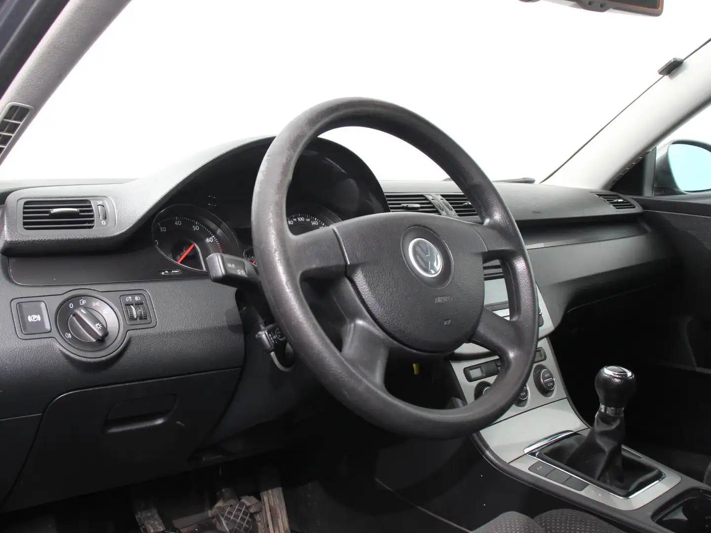 Volkswagen Passat Variant 2.0 FSI Comfortline Clima control Radio CD  Trekha Gris - 2