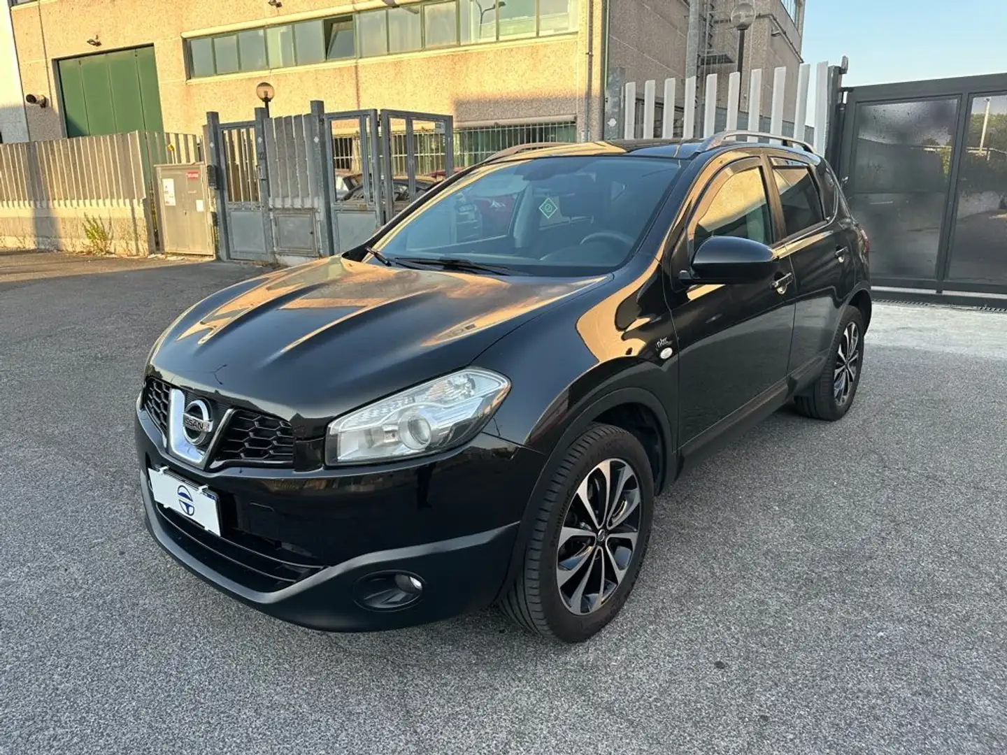 Nissan Qashqai 1.5 dCi DPF Tekna Nero - 1
