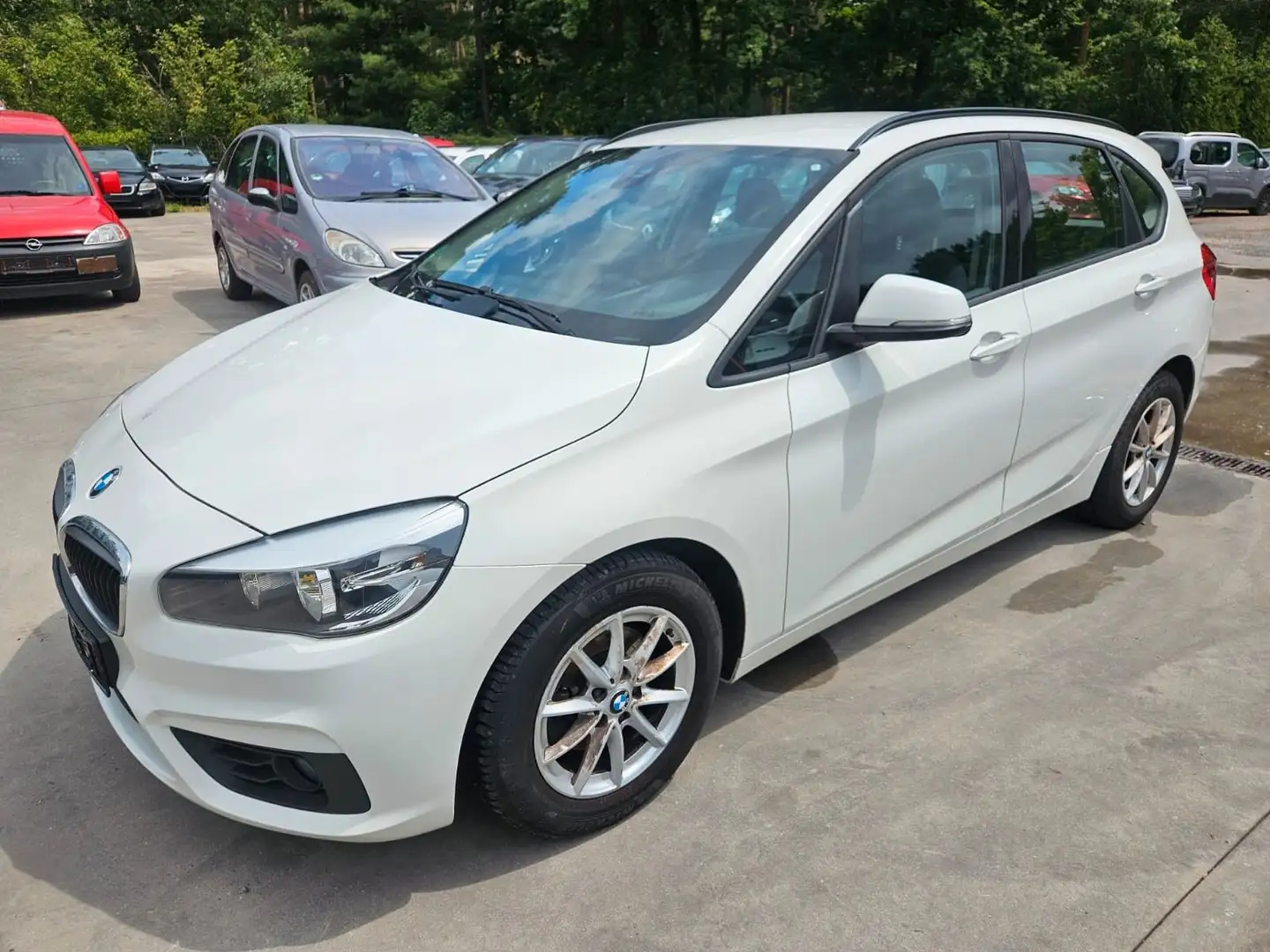 BMW 216 Baureihe 2 Active Tourer 216 d Fehér - 1