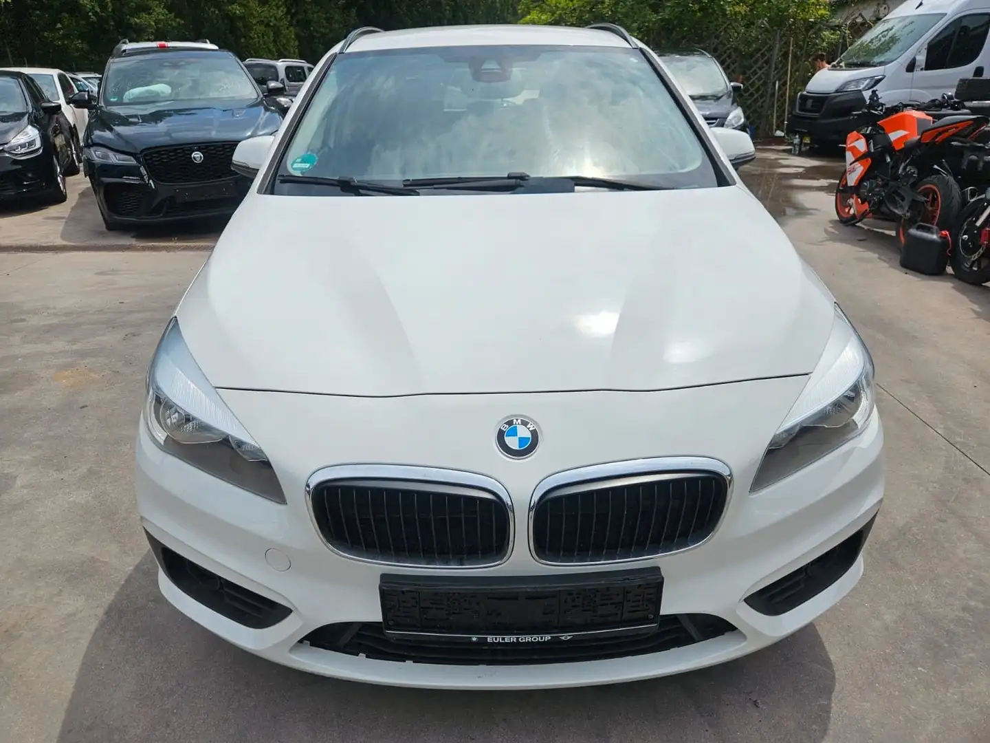BMW 216 Baureihe 2 Active Tourer 216 d Fehér - 2