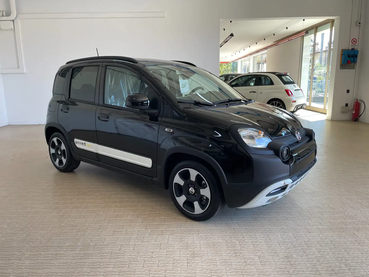 Fiat Panda Pandina 1.0 firefly hybrid 70cv Cross Km0 Km0 km0 Nero - 2