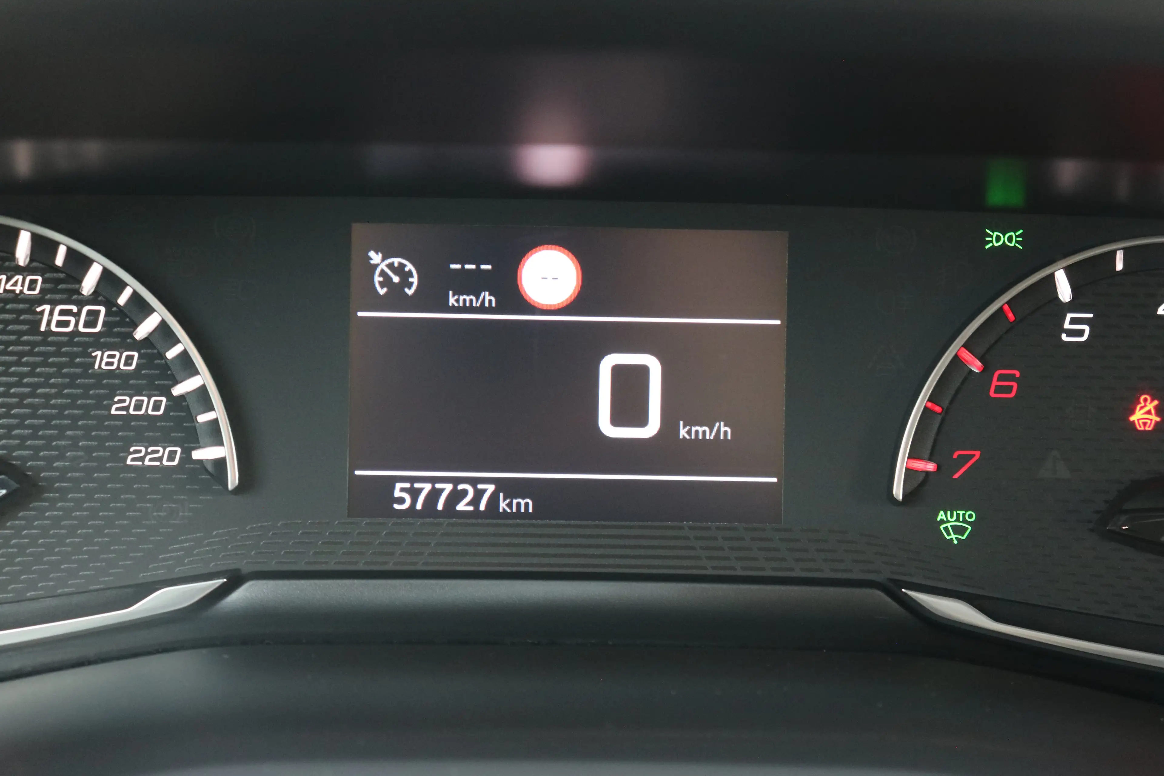 Peugeot 208 1.2 PureTech Allure Pack | Achteruitrijcamera | DA — photo 29
