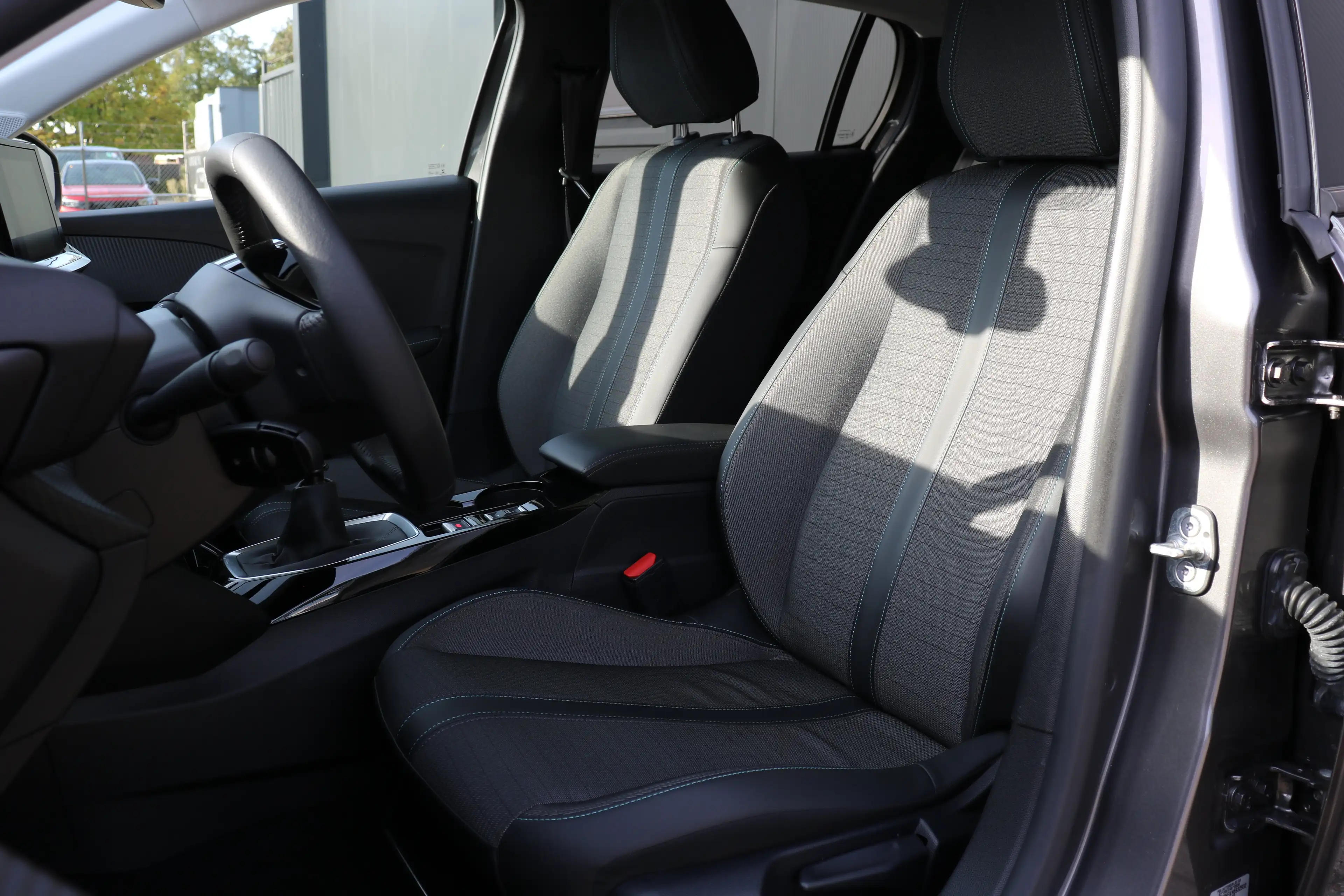 Peugeot 208 1.2 PureTech Allure Pack | Achteruitrijcamera | DA — photo 16