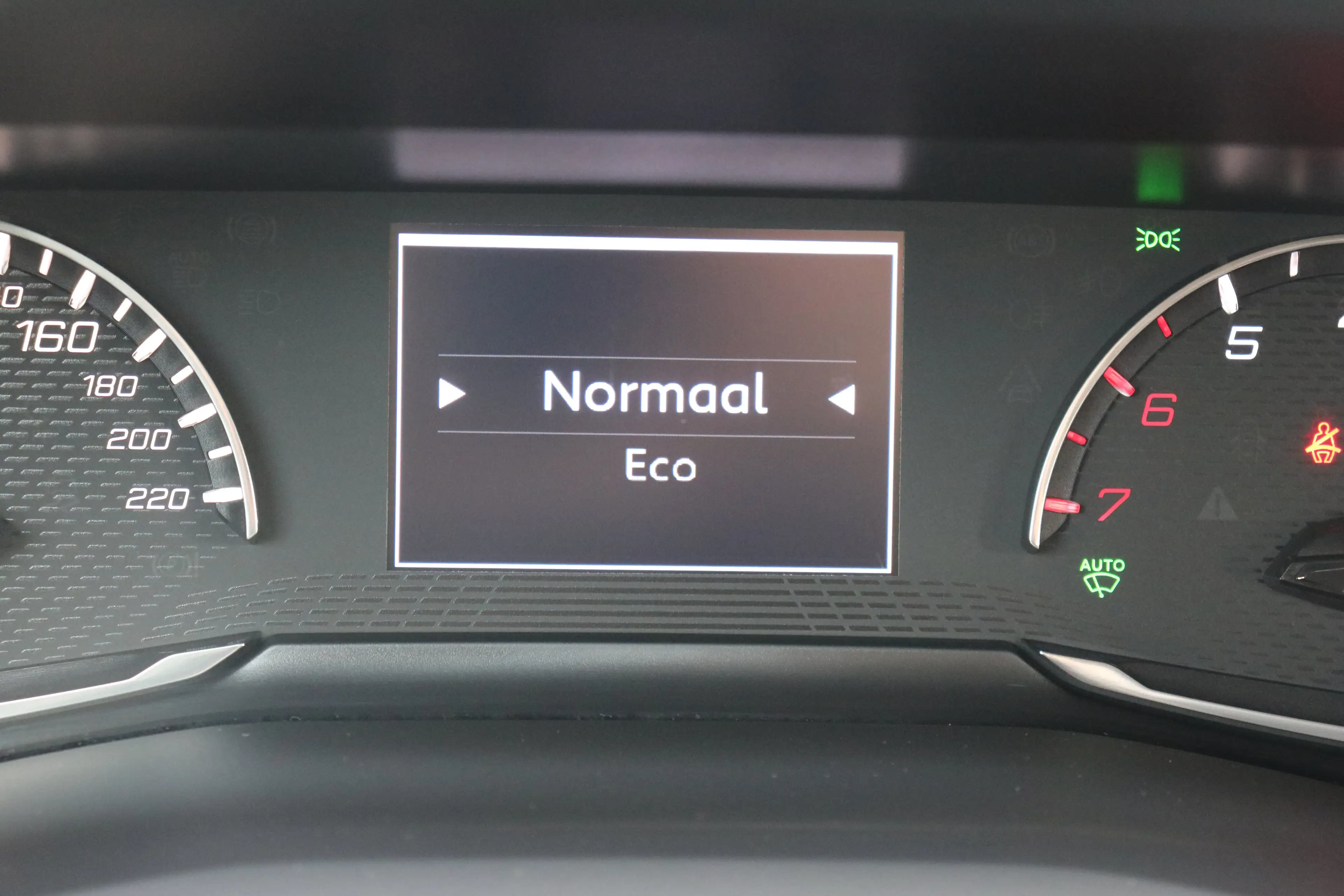 Peugeot 208 1.2 PureTech Allure Pack | Achteruitrijcamera | DA — photo 30