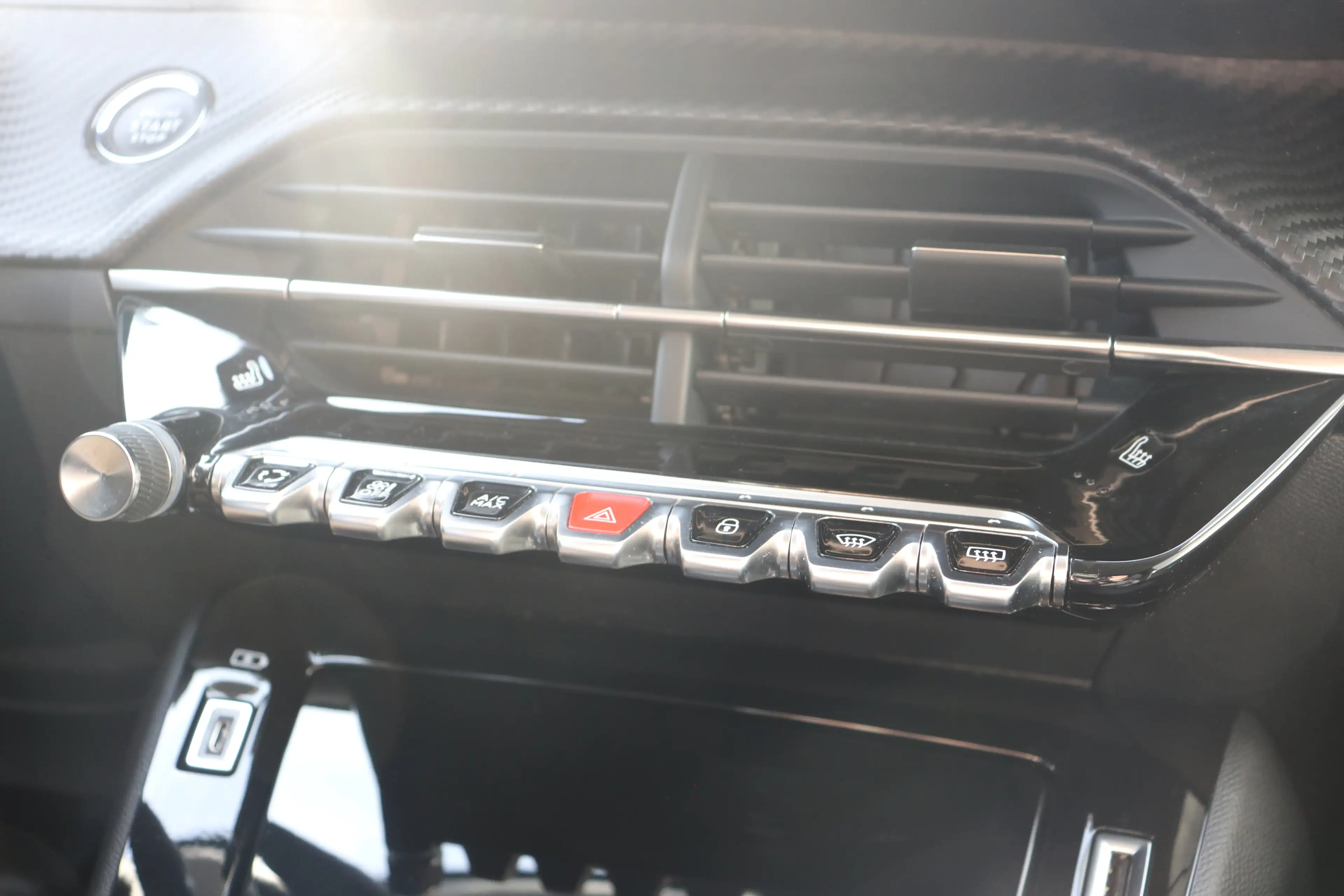 Peugeot 208 1.2 PureTech Allure Pack | Achteruitrijcamera | DA — photo 32