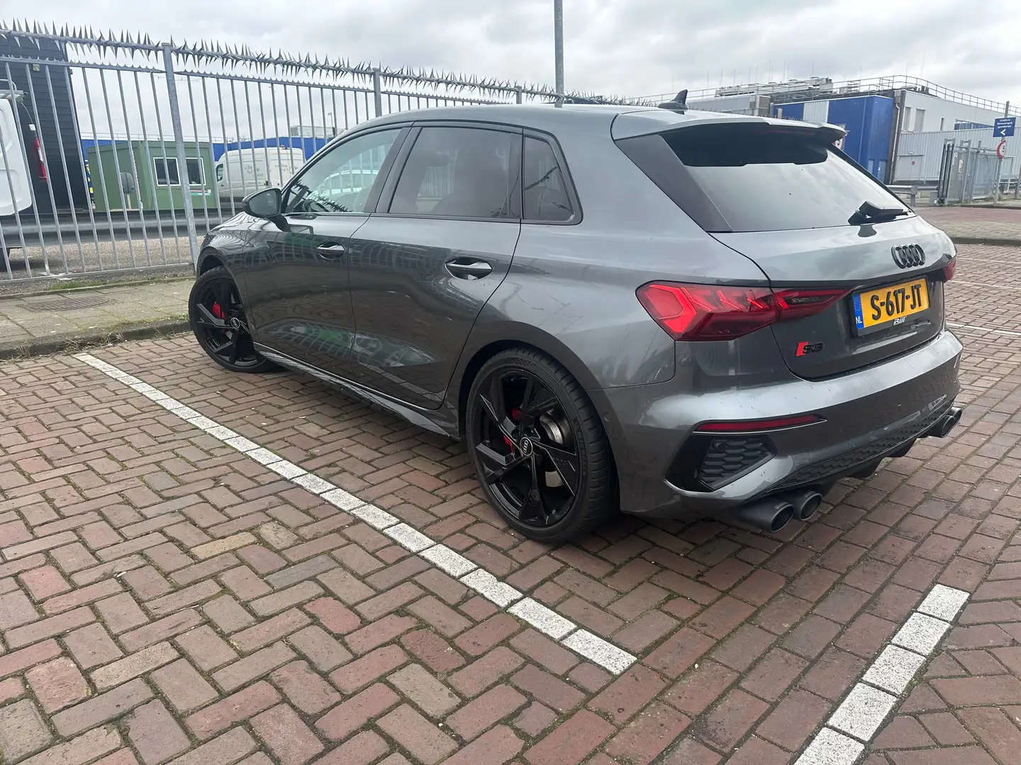 Audi S3 2.0 TFSI q Edition One Grijs - 1