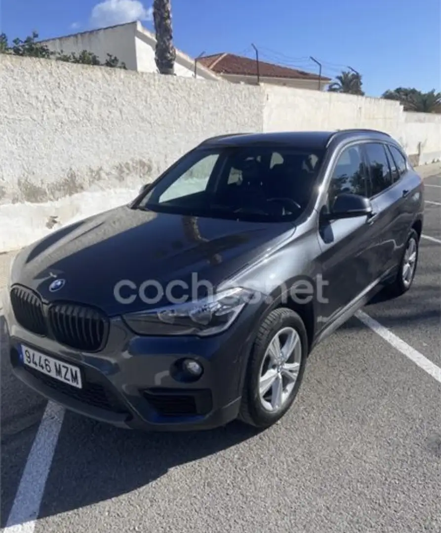 BMW X1 sDrive18i Advantage - 1