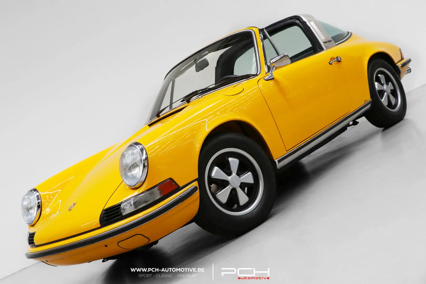 Porsche 911 2.4 T Targa Geel - 1
