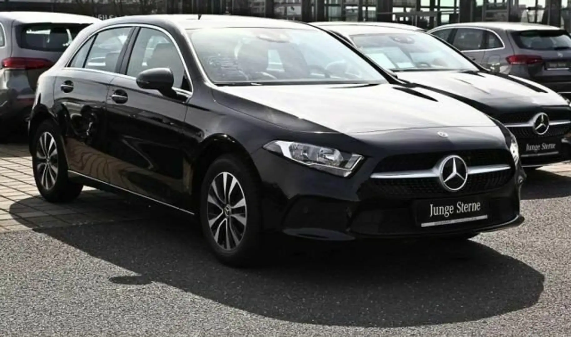 Mercedes-Benz A 200 Classe 7G-DCT Progressive Line Noir - 1