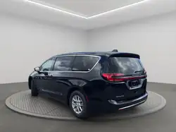Chrysler Pacifica 2027