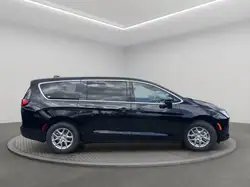 Chrysler Pacifica 2027