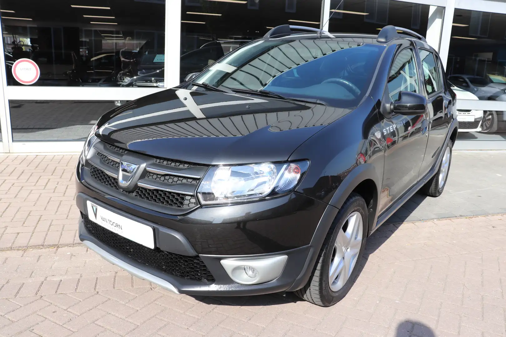 Dacia Sandero 0.9 TCe Easy-R Stepway Lauréate Automaat Nero - 2