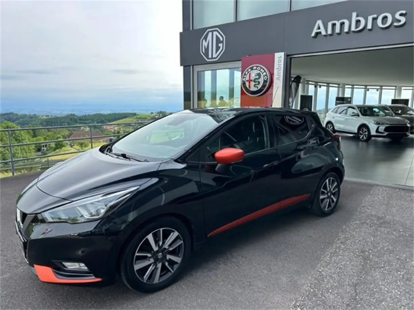 Nissan Micra Tekna 1,5DCI Schwarz - 1