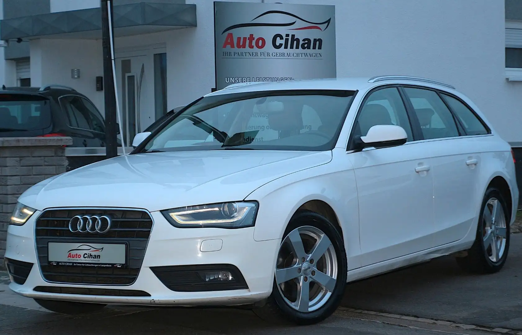 Audi A4 Avant Ambition 3.0 TDI AUTOMATIK! AHK! TÜVNEU Weiß - 2