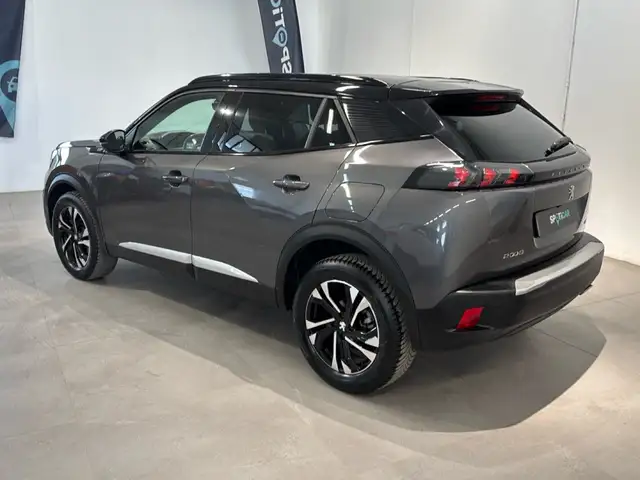 Peugeot 2008 view 5