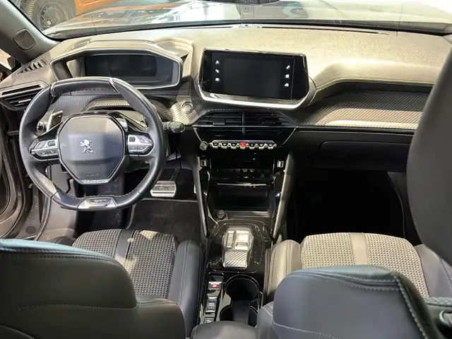 Peugeot 2008 view 9
