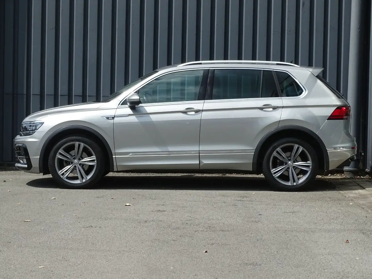 Volkswagen Tiguan 1.4 TSI ACT Highline Business R AUT | R LINE | Tre Gris - 2
