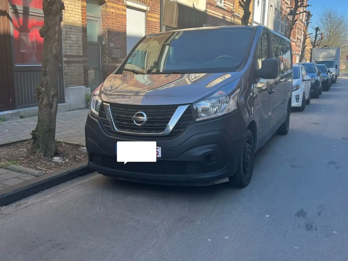 Nissan NV300 Combi L2H1 3.0t 1.6 dCi 125 S/S N-Connecta siva - 1