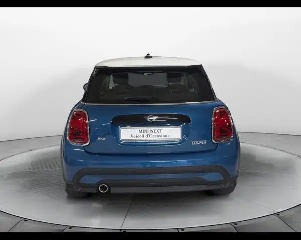 Mini Hatch view 7