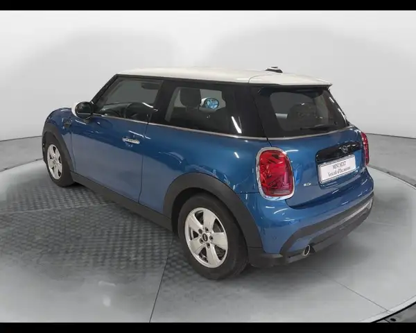 Mini Hatch view 9