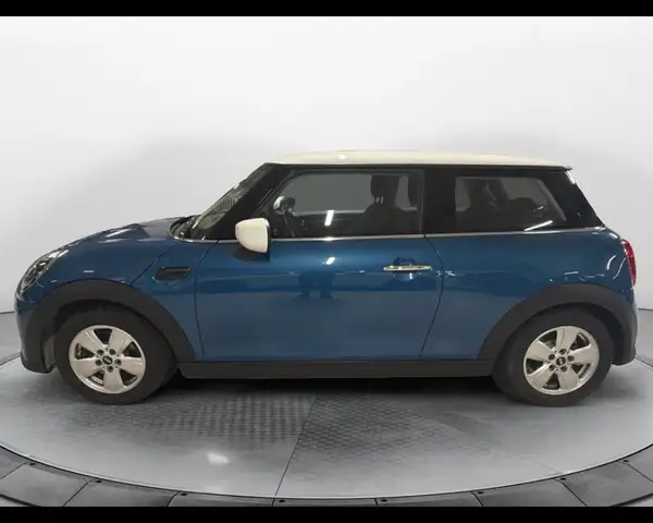 Mini Hatch view 8