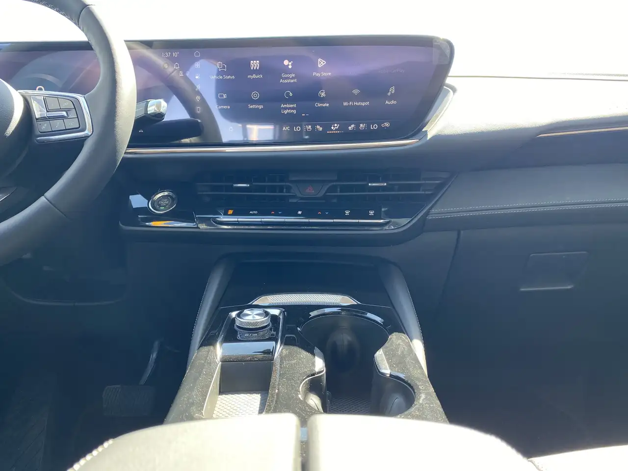 Buick Envision photo Buick Envision