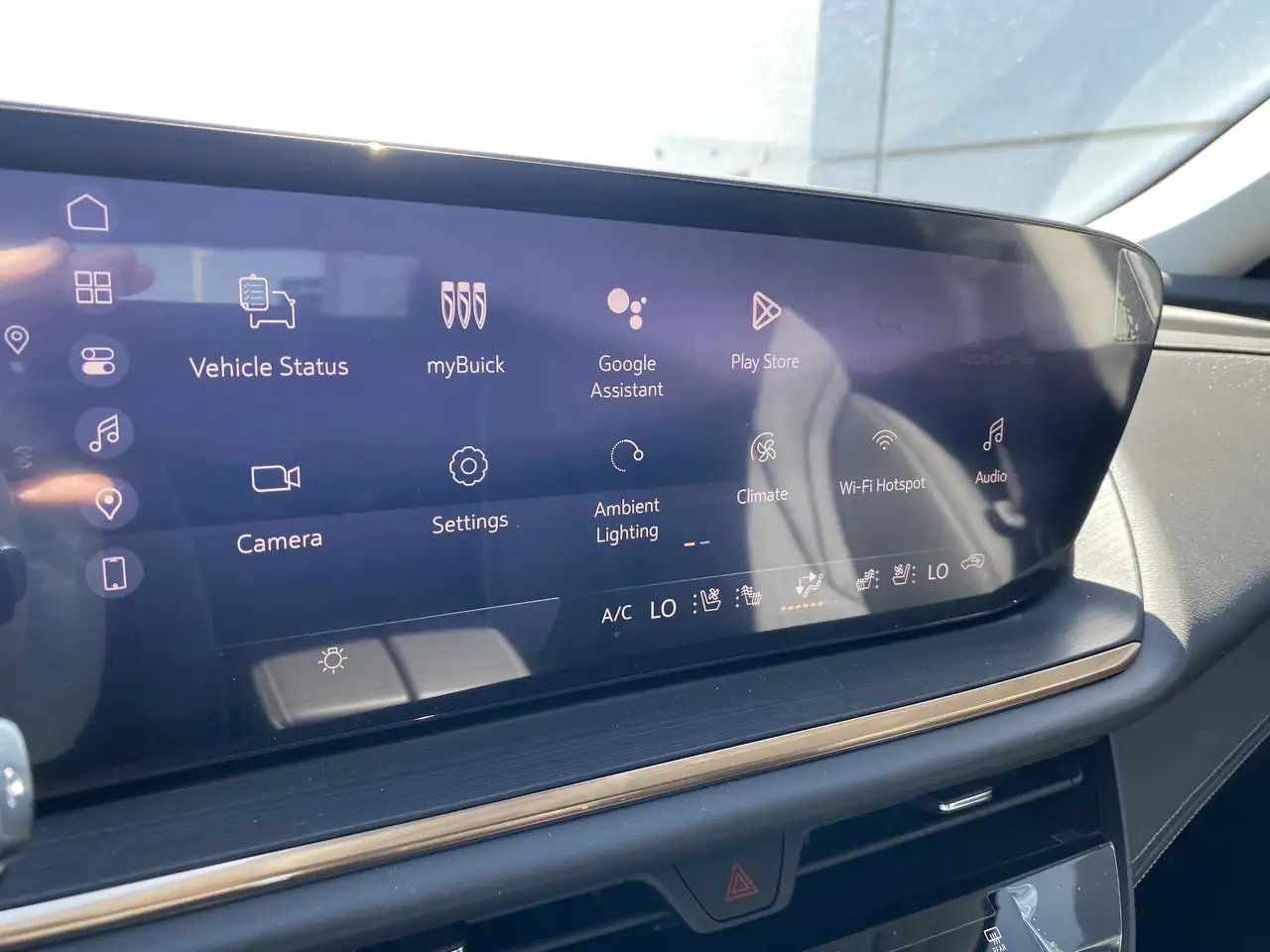 Buick Envision photo Buick Envision