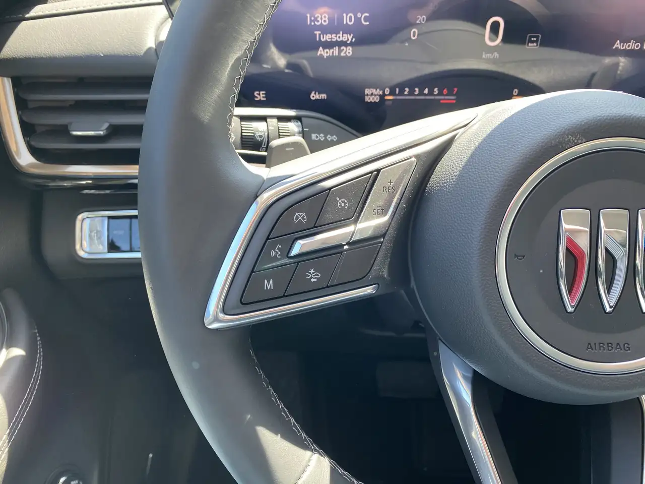 Buick Envision photo Buick Envision