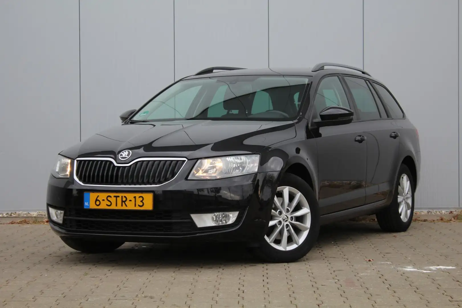 Skoda Octavia Combi 1.4 TSI Greentech Ambition Businessline | Na Zwart - 1
