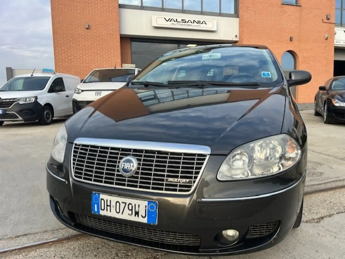 Fiat Croma Croma II 1.9 mjt 16v Emotion Grau - 2