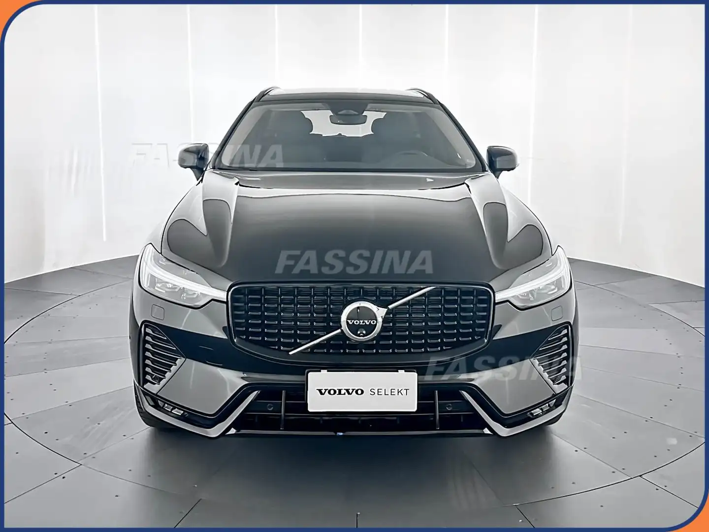 Volvo XC60 B4 automatico Plus Dark Nero - 2