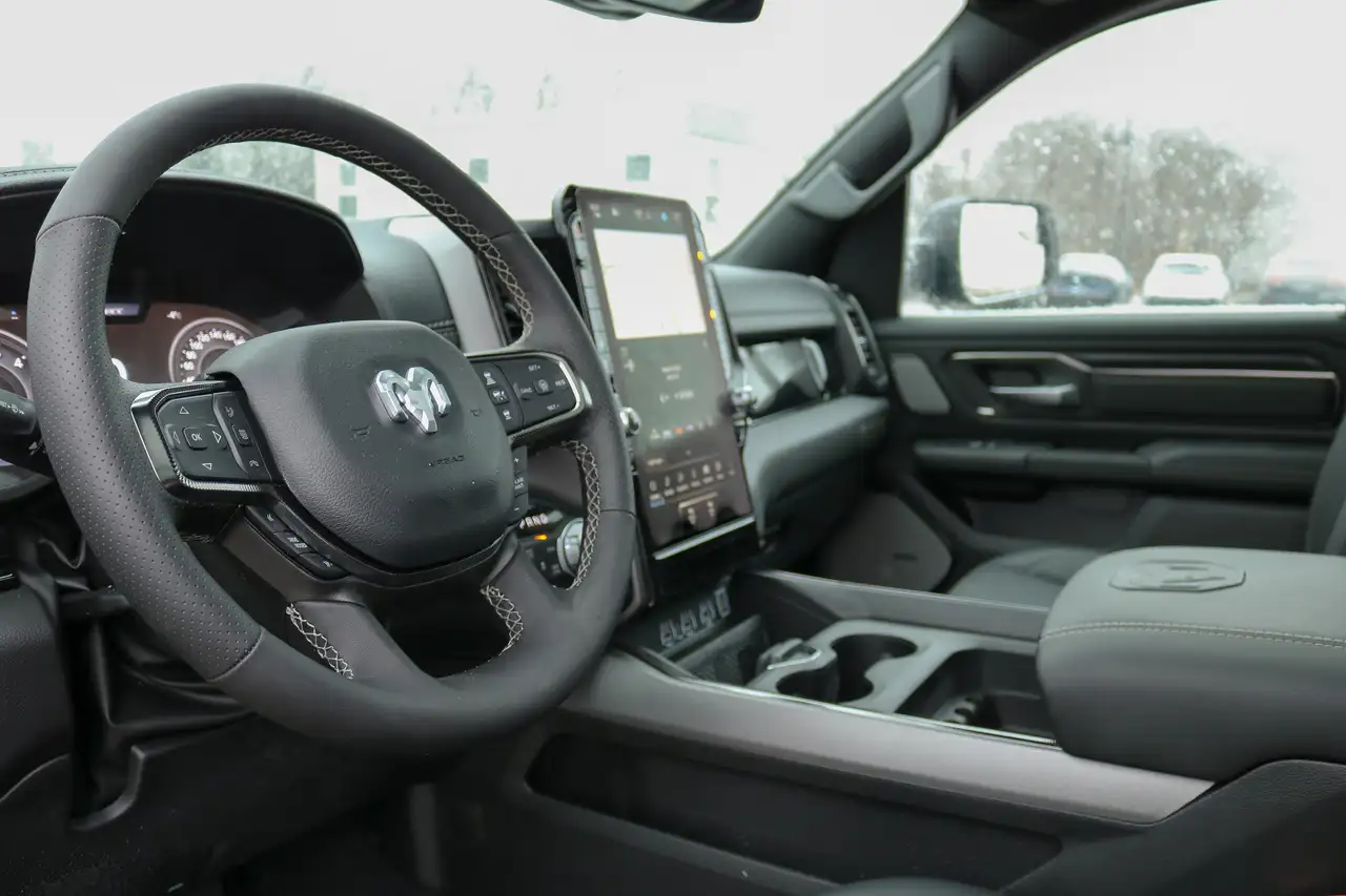 RAM 1500 снимка RAM 1500