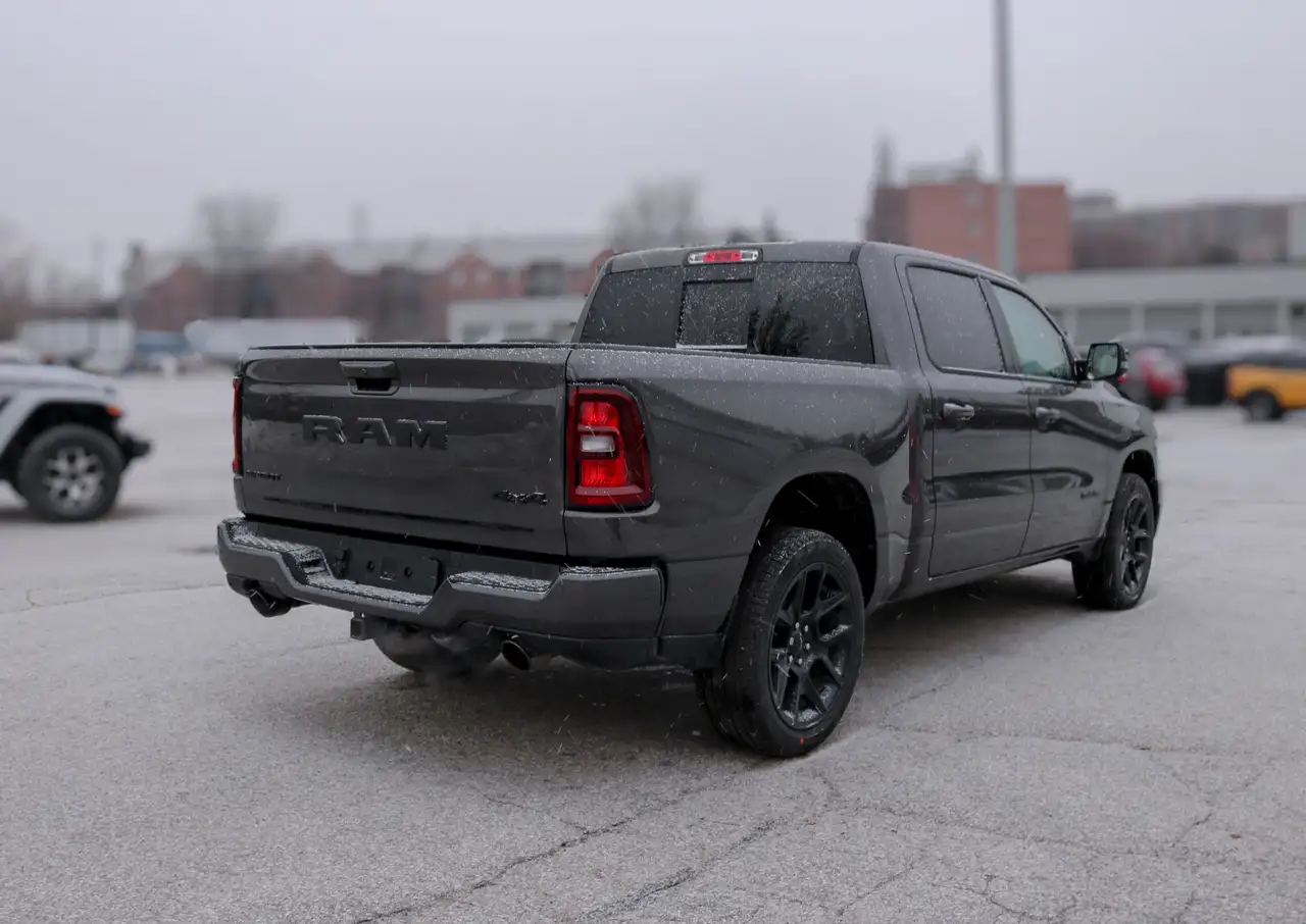 RAM 1500 снимка RAM 1500