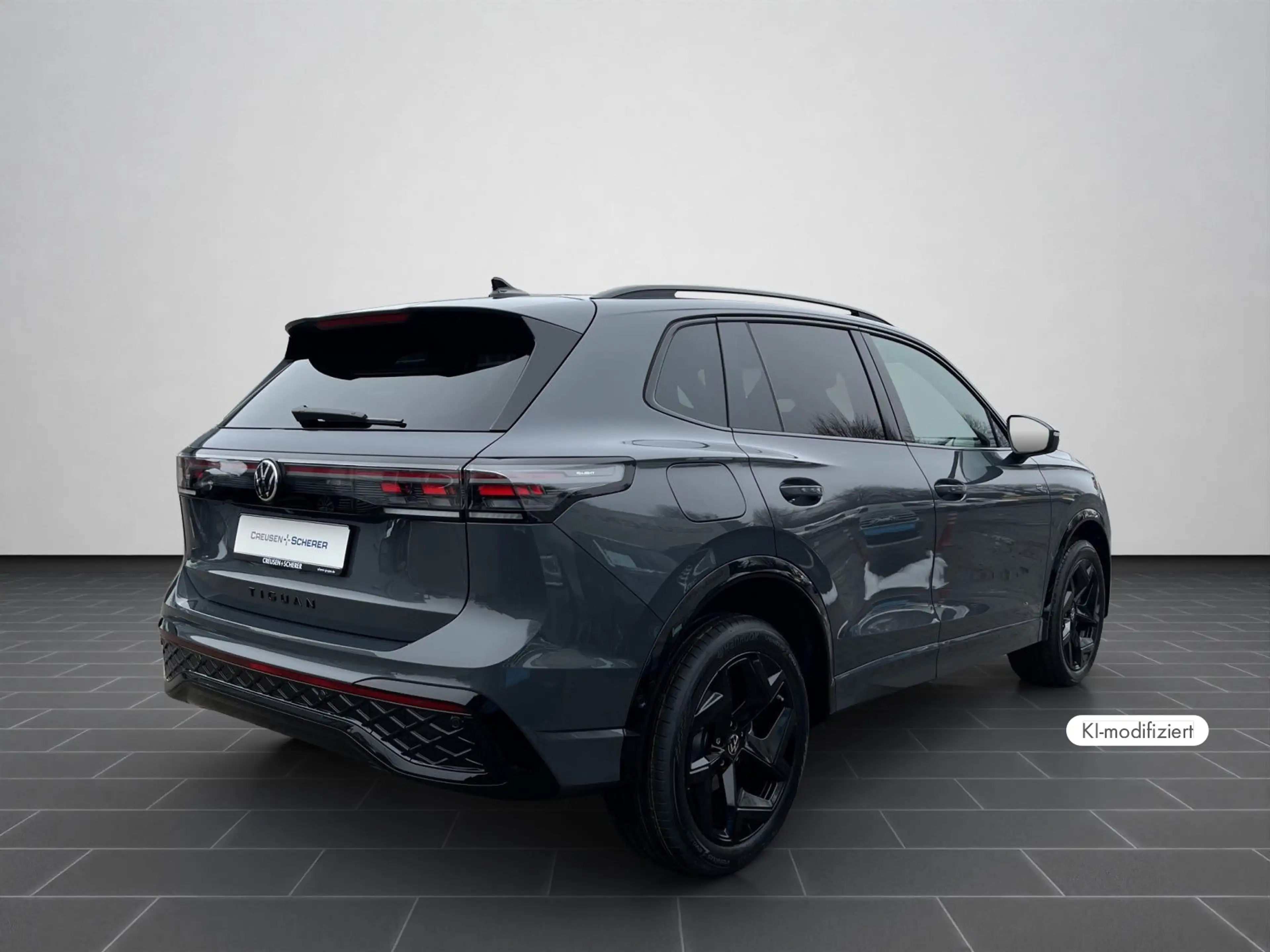 Volkswagen Tiguan R-Line 2,0 l TDI SCR 4MOTION 142 kW (193 — photo 2