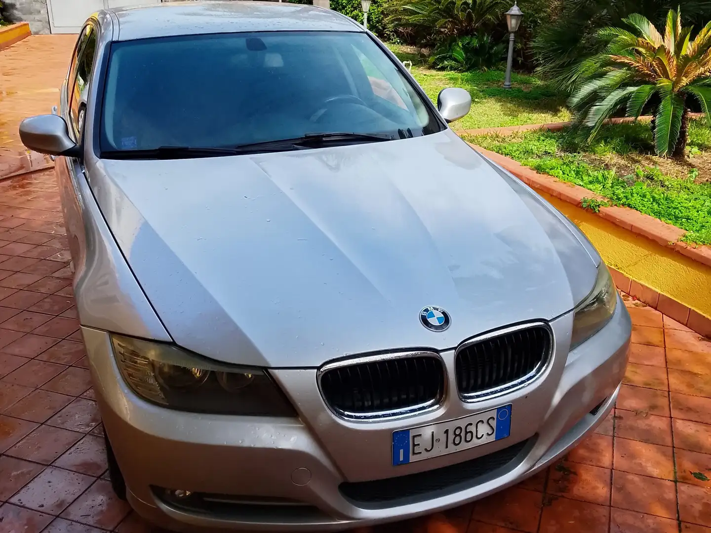 BMW 320 Serie 3 E90 Berlina 320d Futura c/pelle 184cv Grigio - 1