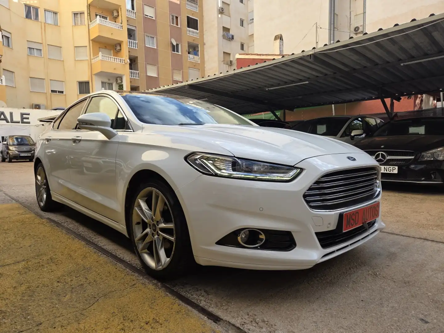 Ford Mondeo 2.0TDCI Titanium 150 Blanco - 1