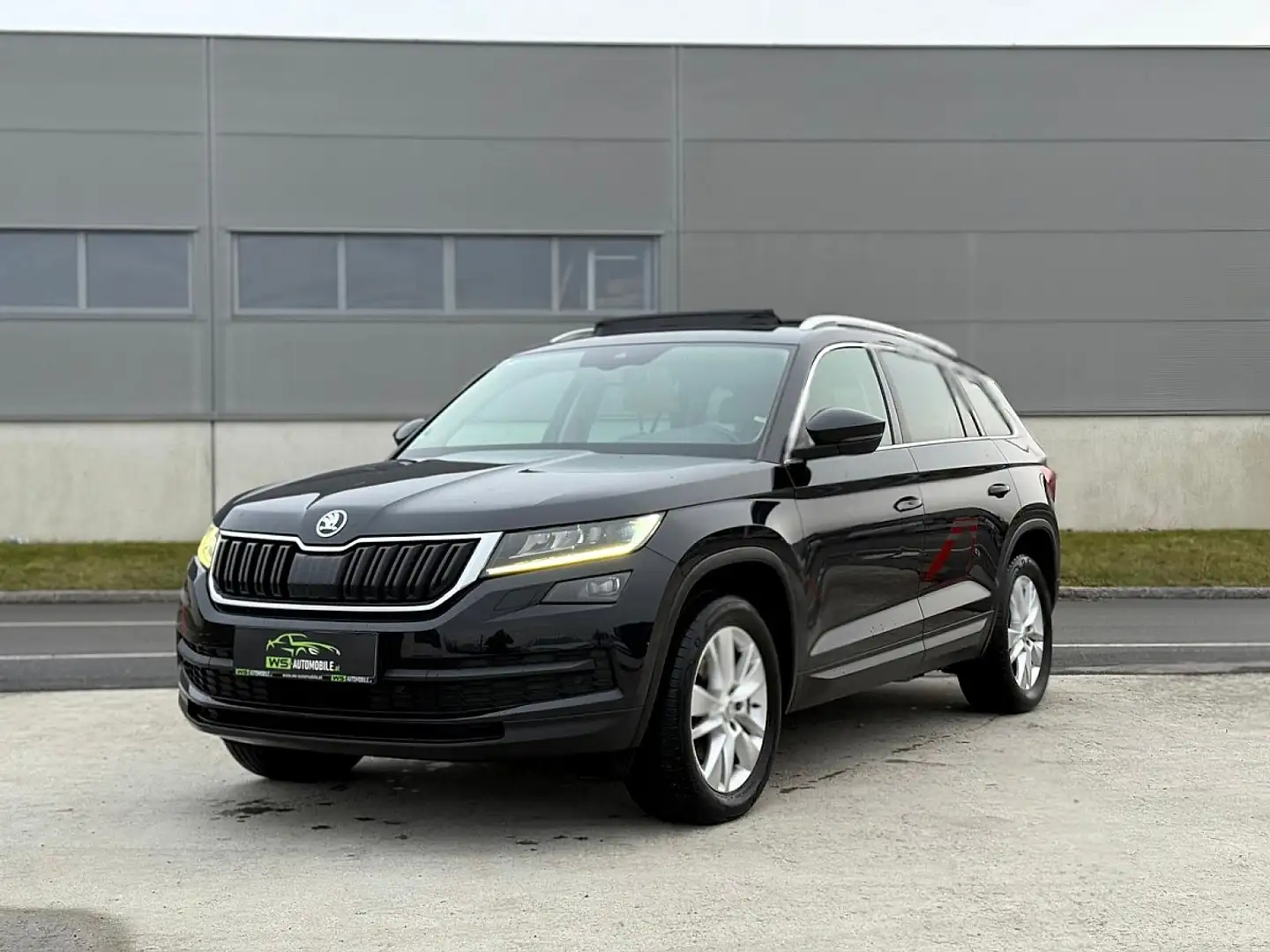 Skoda Kodiaq 2,0 TDI SCR Style DSG 7-Sitzer/Pano Schwarz - 1